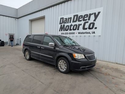 Used 2013 Chrysler Town & Country Limited w/ Luxury Group