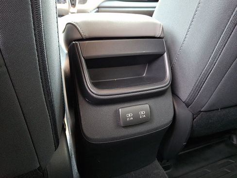 Used 2020 Subaru Outback Premium AWD/4WD image 12