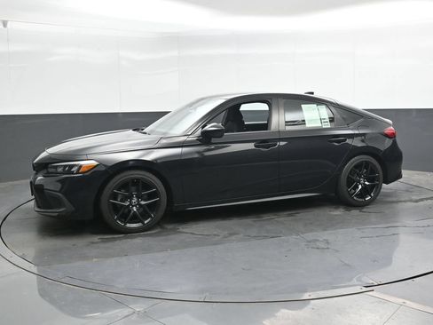 Used 2023 Honda Civic Sport image 8