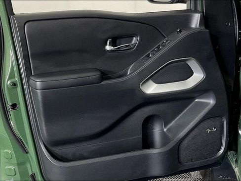 New 2025 Nissan Frontier SV w/ SV Convenience Package image 28