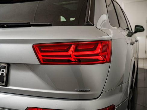 Used 2019 Audi Q7 3.0T Prestige w/ Prestige Package AWD/4WD image 14