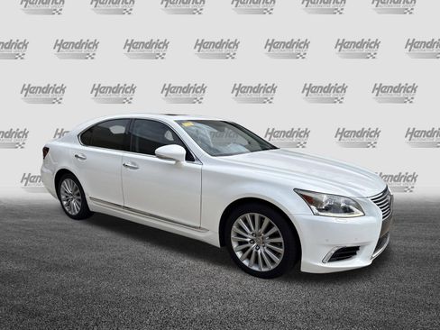Used 2013 Lexus LS 460 AWD w/ Comfort Pkg image 2