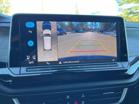 Used 2024 Volkswagen Atlas SEL Premium R-Line image 11