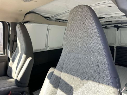 New 2026 GMC Savana 2500 w/ Driver Convenience Package RWD image 20