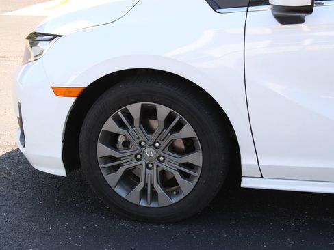Used 2025 Honda Odyssey Touring image 10