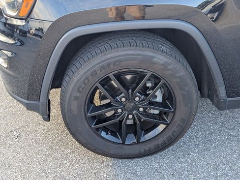 Used 2019 Jeep Grand Cherokee Limited w/ Luxury Group II image 19