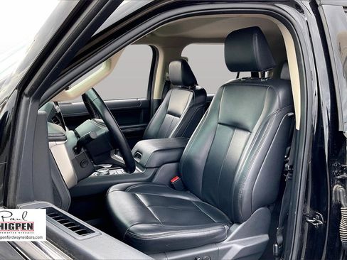 Certified 2024 Ford Expedition XLT image 24