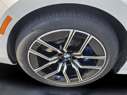 Certified 2023 BMW 760i xDrive AWD/4WD image 10