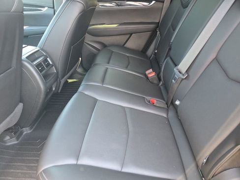 Used 2022 Cadillac XT5 Premium Luxury AWD/4WD image 9