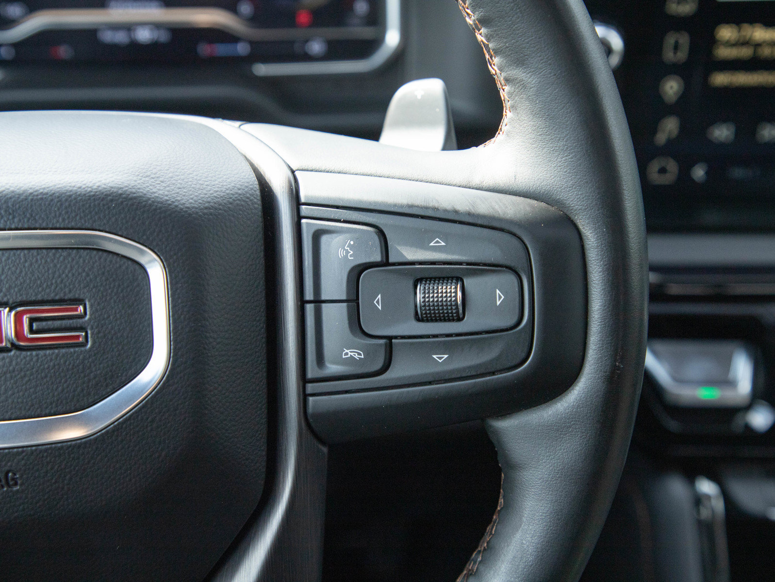 Used 2024 GMC Sierra 1500 AT4 w/ Technology Package AWD/4WD image 26