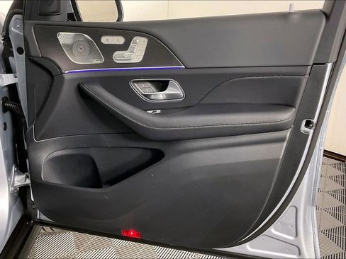 Used 2026 Mercedes-Benz GLS 450 4MATIC image 16