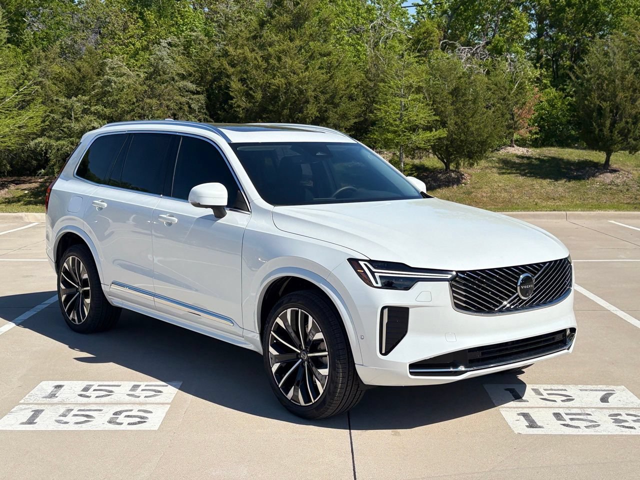 New 2026 Volvo XC90 B6 Plus w/ Protection Package Premier AWD/4WD image 4