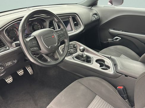 Used 2022 Dodge Challenger R/T w/ Blacktop Package RWD image 9