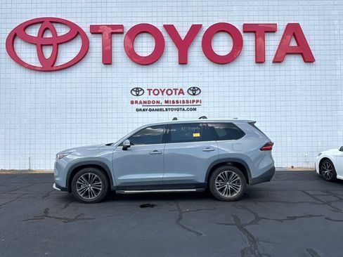 Used 2026 Toyota Grand Highlander AWD Hybrid image 5