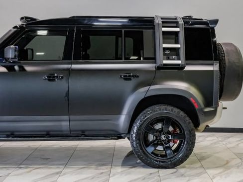 Used 2020 Land Rover Defender 110 First Edition AWD/4WD image 19