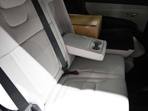 New 2026 Hyundai Tucson Limited image 18