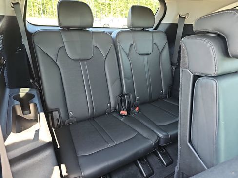 Used 2024 Kia Sorento S FWD image 17