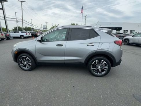 Certified 2023 Buick Encore GX Select AWD/4WD image 5