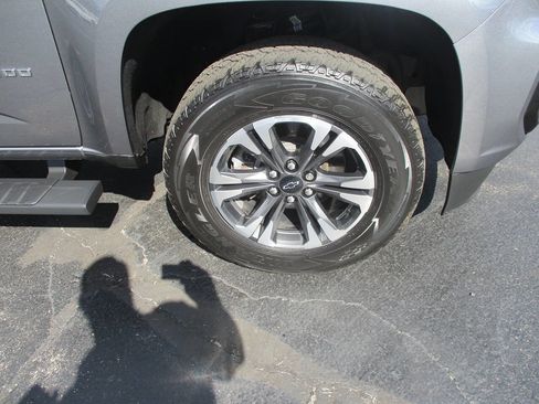 Used 2021 Chevrolet Colorado Z71 image 3