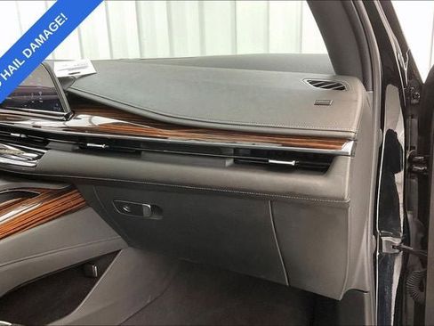 Used 2021 Cadillac Escalade Premium Luxury w/ Performance Package AWD/4WD image 18