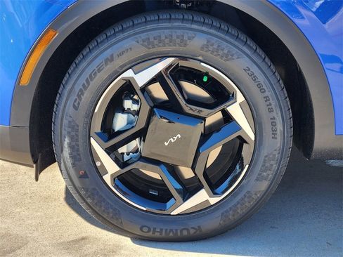 New 2026 Kia Sportage EX w/ EX Panorama Roof Package image 8