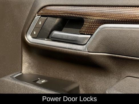 Used 2025 Chevrolet Silverado 2500 LT w/ Safety Package image 32