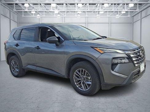 Used 2024 Nissan Rogue S AWD/4WD image 7