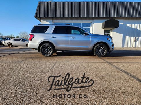 Used 2020 Ford Expedition Limited w/ Equipment Group 301A AWD/4WD image 1
