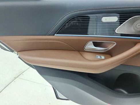 Used 2024 Mercedes-Benz GLE 450e 4MATIC w/ AMG Line Exterior image 32