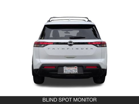 Used 2025 Nissan Pathfinder SV FWD image 8