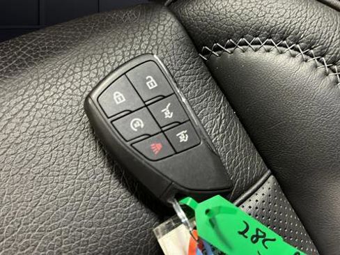 Used 2024 GMC Yukon XL Denali w/ Denali Reserve Package image 39