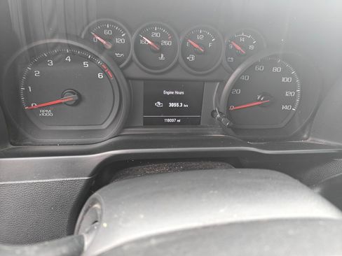 Used 2022 GMC Sierra 2500 Pro w/ Convenience Package image 5