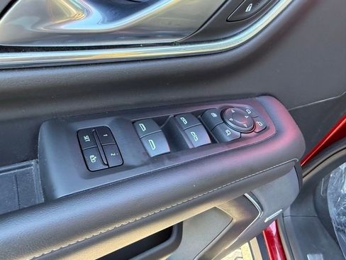 Used 2022 Chevrolet Suburban Z71 w/ Z71 Off-Road Package image 26