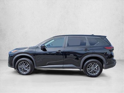 Used 2024 Nissan Rogue S image 9