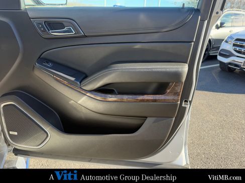 Used 2017 Chevrolet Suburban LT w/ LT Signature Package image 30