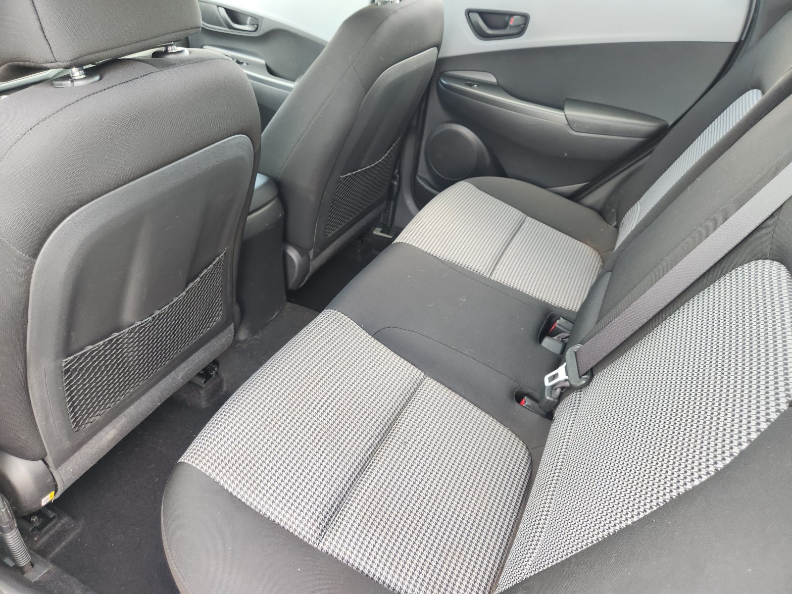 Used 2018 Hyundai Kona SE FWD image 31