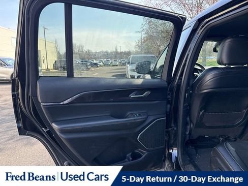 Used 2021 Jeep Grand Cherokee L Laredo image 12