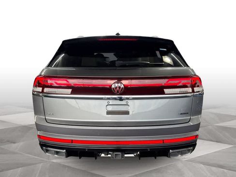 Certified 2024 Volkswagen Atlas Cross Sport SEL Premium R-Line AWD/4WD image 7