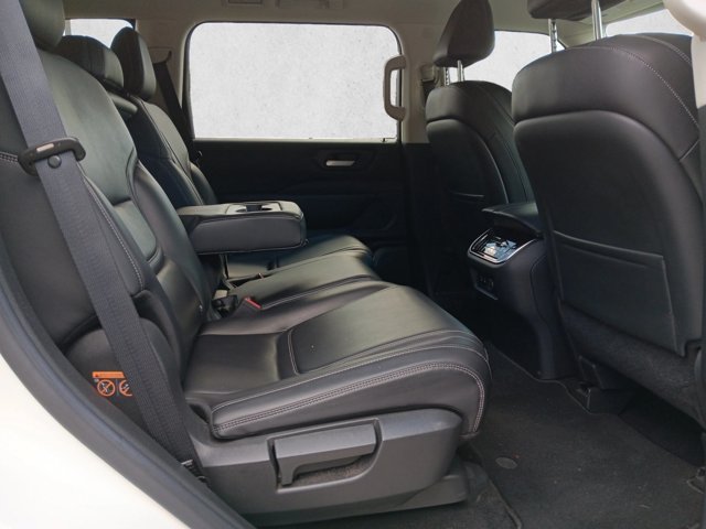Used 2025 Nissan Armada SV RWD image 19