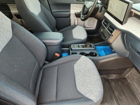 New 2026 Ford Maverick XLT w/ XLT Luxury Package FWD image 14