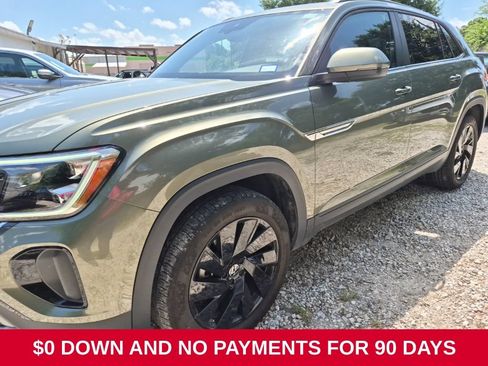 Used 2025 Volkswagen Atlas Cross Sport SE FWD image 1