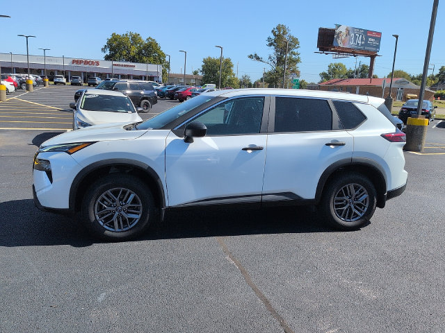 Used 2025 Nissan Rogue S FWD image 4