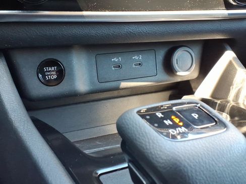 Used 2024 Nissan Rogue S FWD image 28