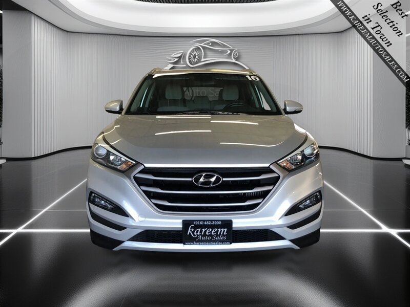 Used 2016 Hyundai Tucson Sport FWD image 2