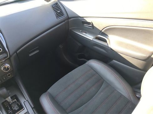 Used 2024 Mitsubishi Outlander Sport SE image 18