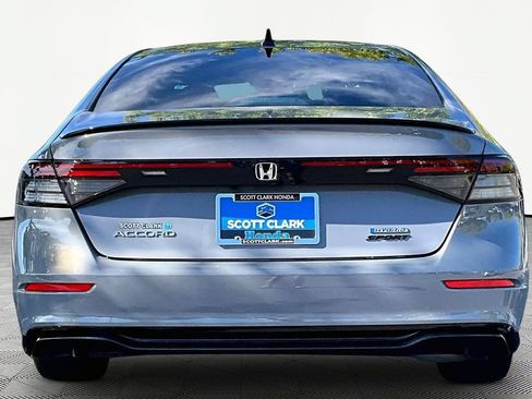 Used 2025 Honda Accord Sport image 7