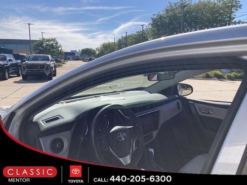 Used 2017 Toyota Corolla LE w/ LE Premium Package FWD image 3