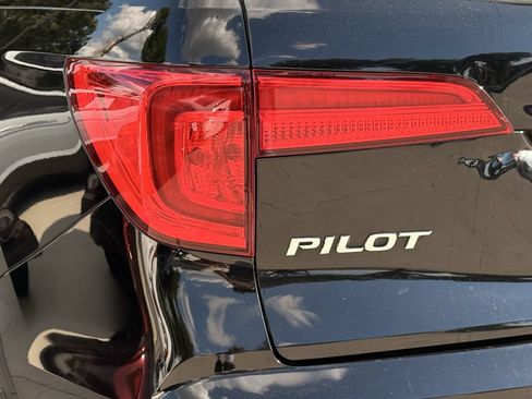 Used 2017 Honda Pilot EX-L image 7