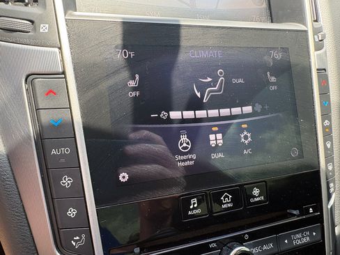Used 2018 INFINITI Q60 3.0t Luxe w/ Sensory Package 3.0T Luxe RWD image 22