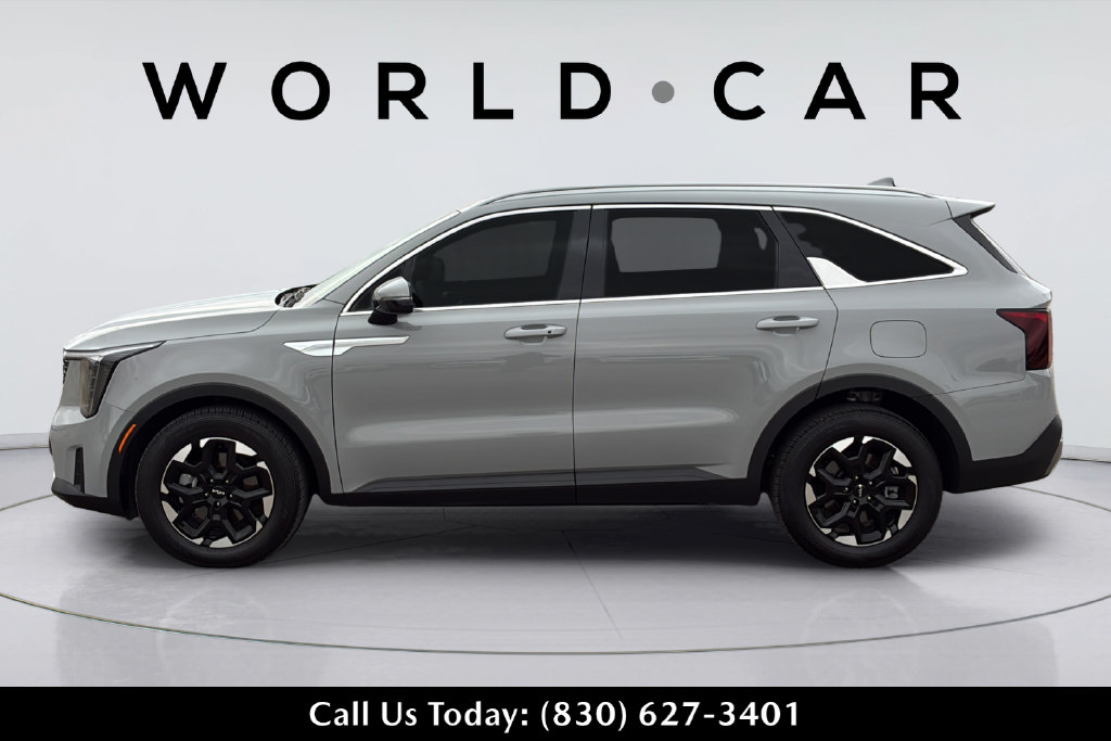 Used 2026 Kia Sorento S FWD image 4